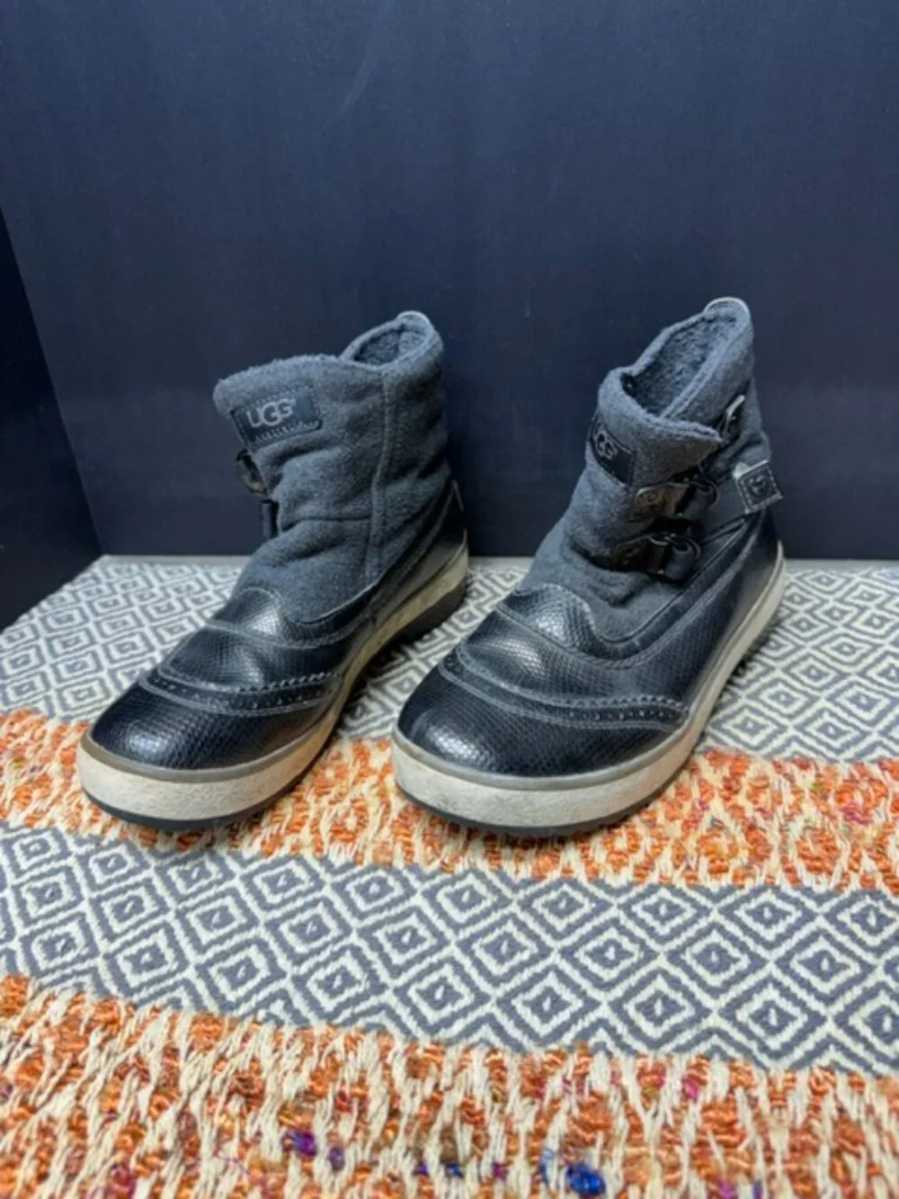 UGG Marrais Winter Boots Woman's Size 7